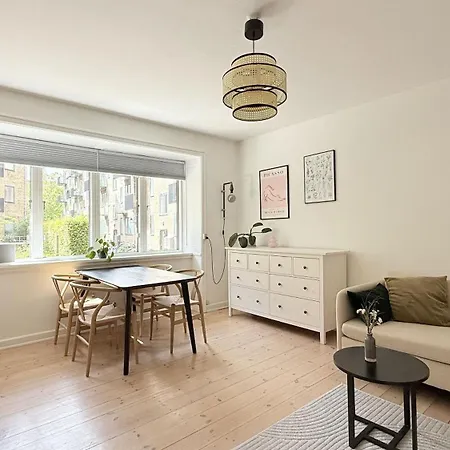 Apartmentincopenhagen 1719 *